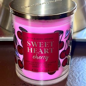 Bath & Body Works Sweetheart Cherry Signature Single Wick